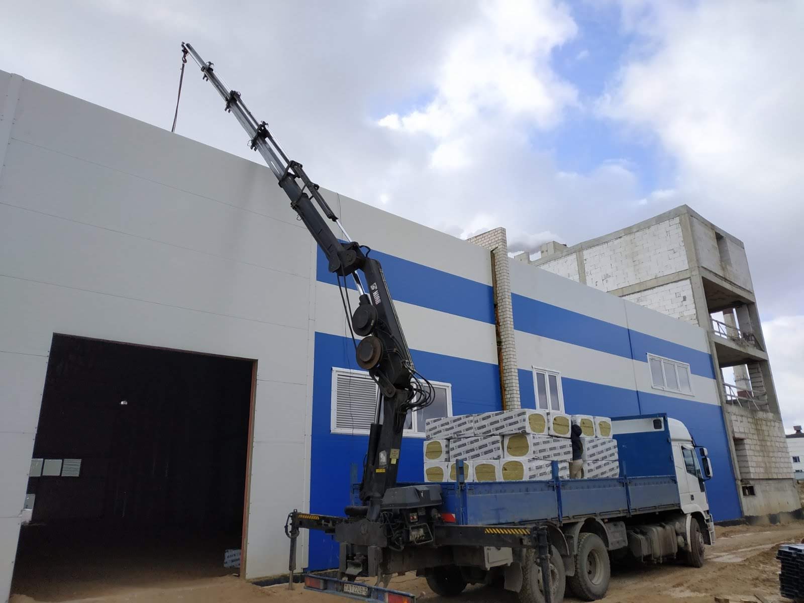 Кран манипулятор IVECO Evrotech